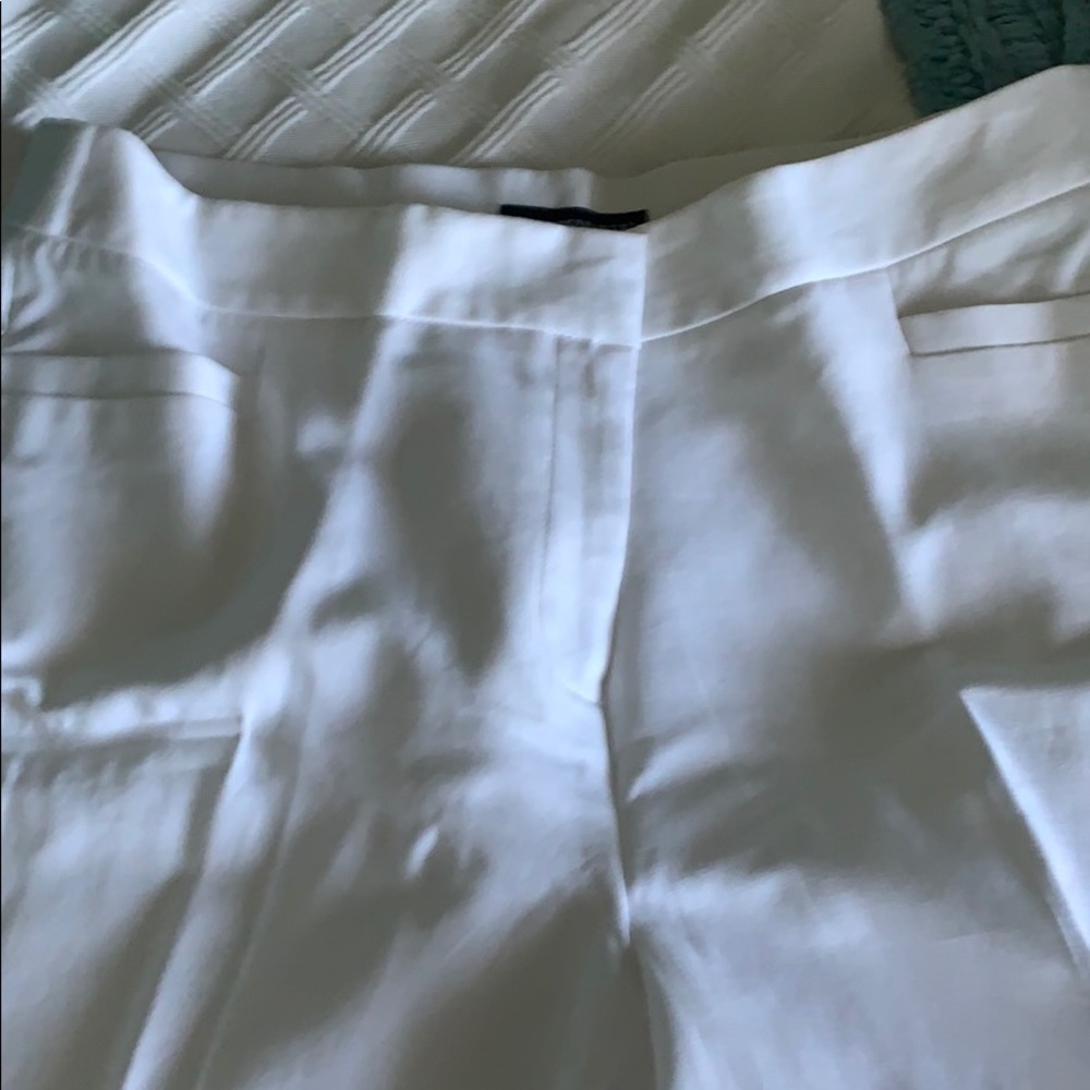 White cropped pants